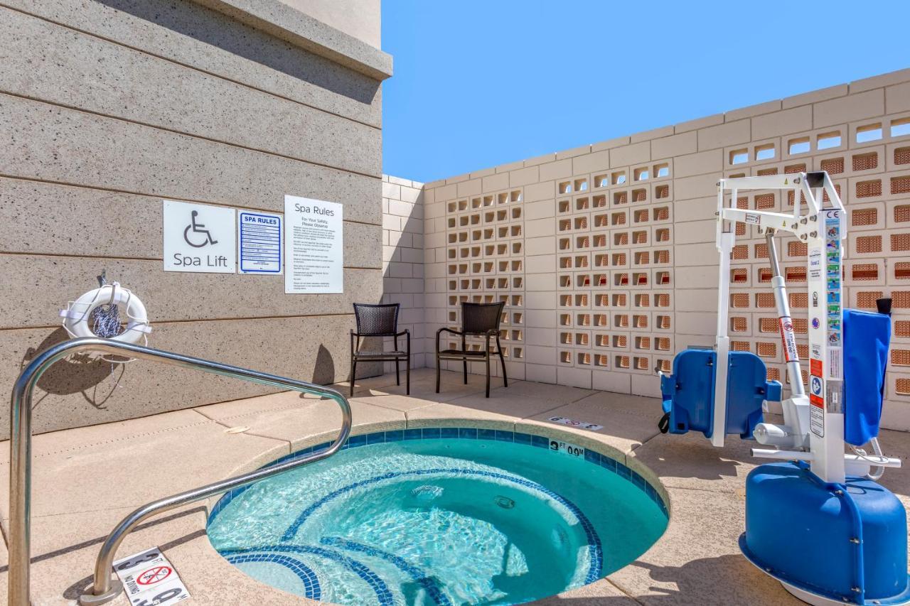 Holiday Inn Express & Suites - Phoenix Dwtn - State Capitol By Ihg المظهر الخارجي الصورة