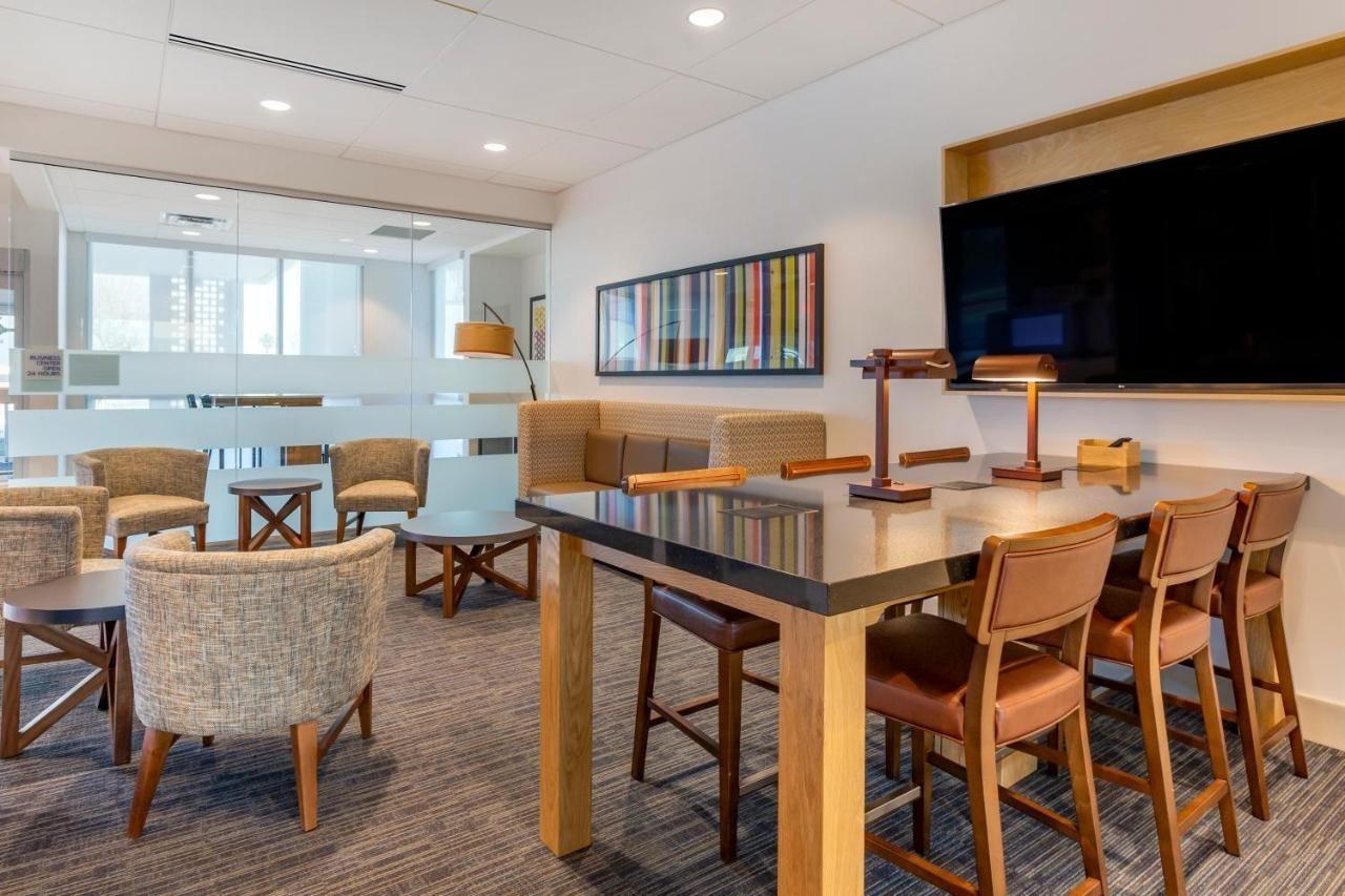 Holiday Inn Express & Suites - Phoenix Dwtn - State Capitol By Ihg المظهر الخارجي الصورة